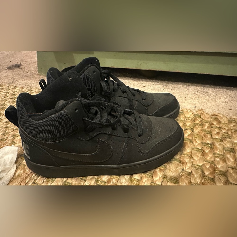 Black Nikes
